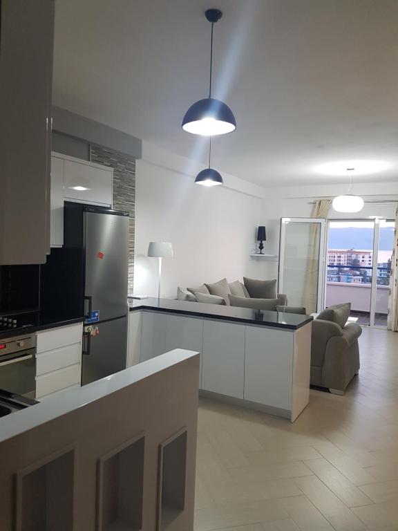 Apartament komod modern me pamje nga deti Vlorë_1