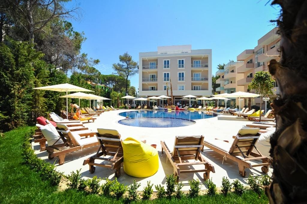 Sandy Beach Resort Golem_4