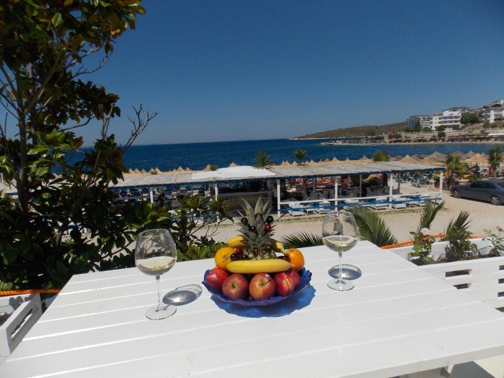 Sunset Suites Sarandë_3