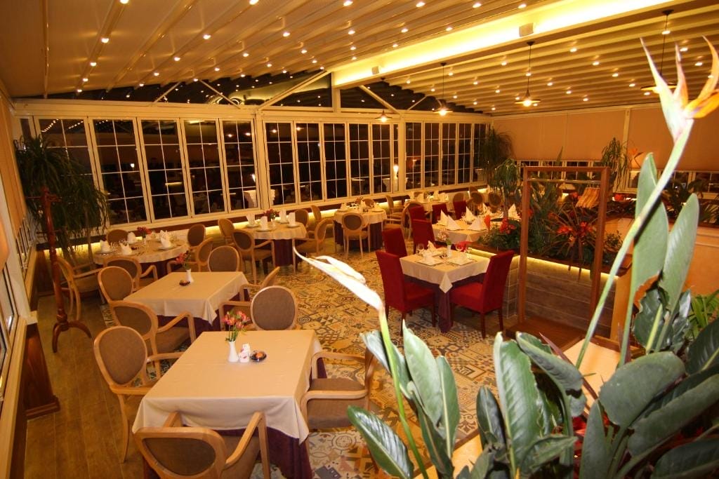 Hotel Boutique Restaurant Gloria Tirana_4