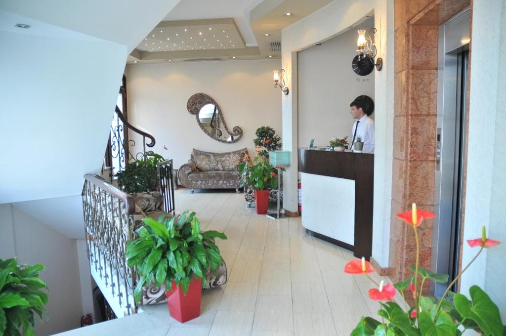 MonarC Hotel Tirana_6