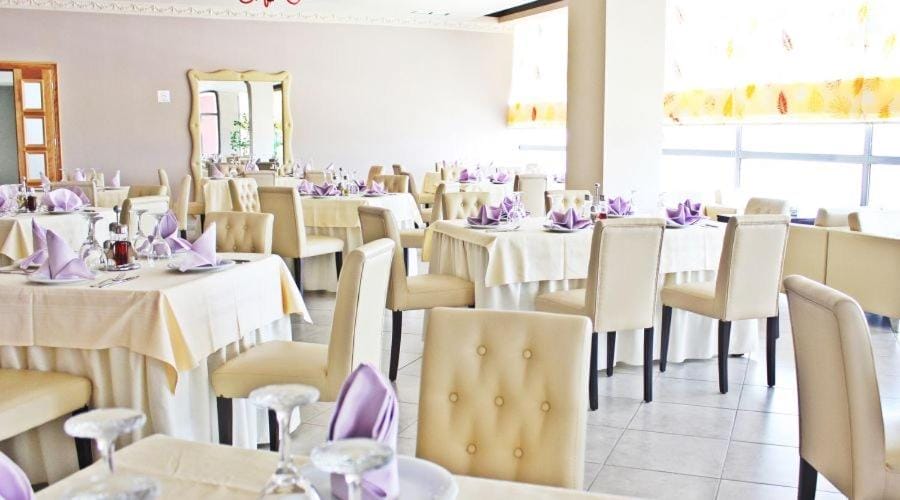 Aurelis Hotel Bërxull_4