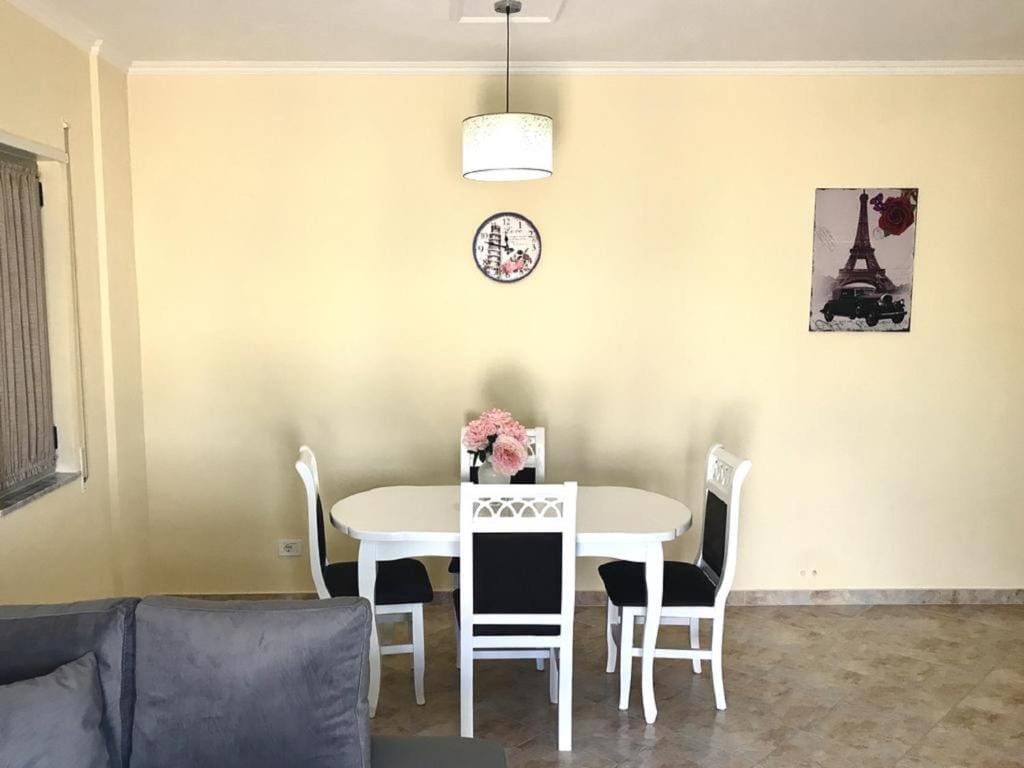 EKA Luxury One-Bedroom Apartment Durrës_12