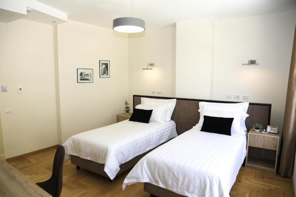 Mervin Hotel Krujë_10