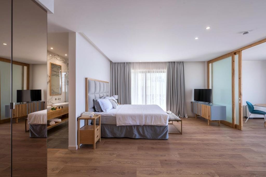 Glow Boutique Hotel & Suites Sarandë_10
