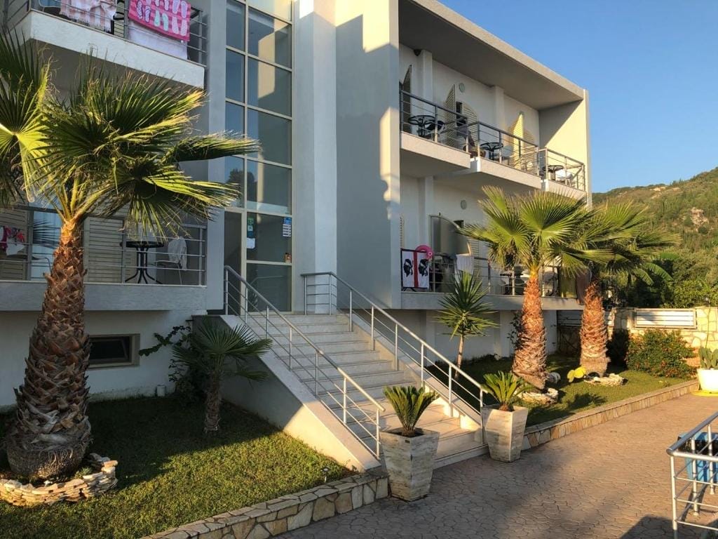 Hotel Royal Blue Dhërmi_5