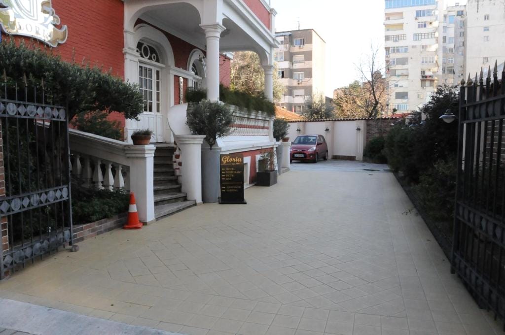 Hotel Boutique Restaurant Gloria Tirana_6