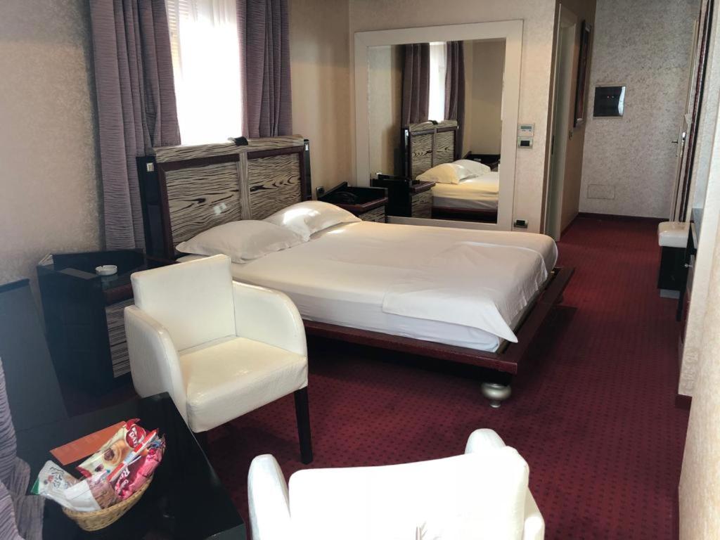 Grand Hotel Petrol Fier_9