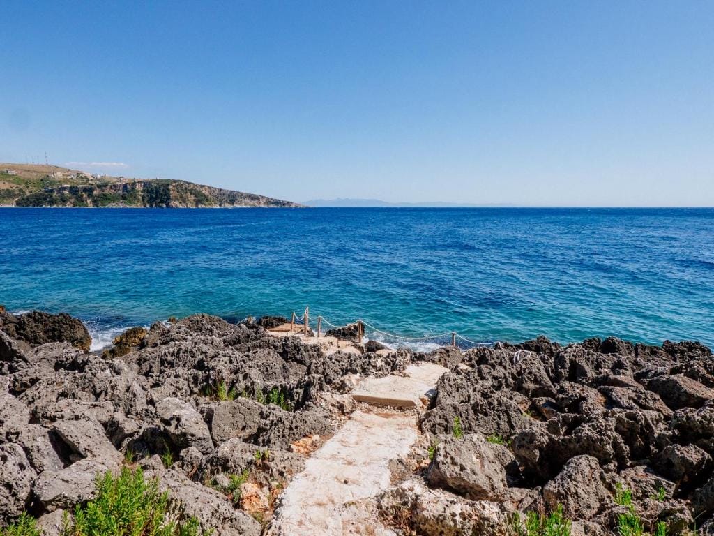 THE SEA CAVE CAMPING Himare_5