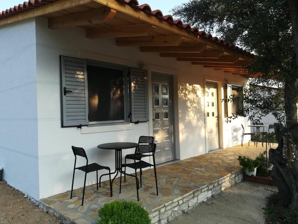 Kopshti Janakis Livadi Spile_9
