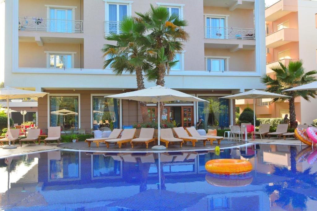 Sandy Beach Resort Golem_5