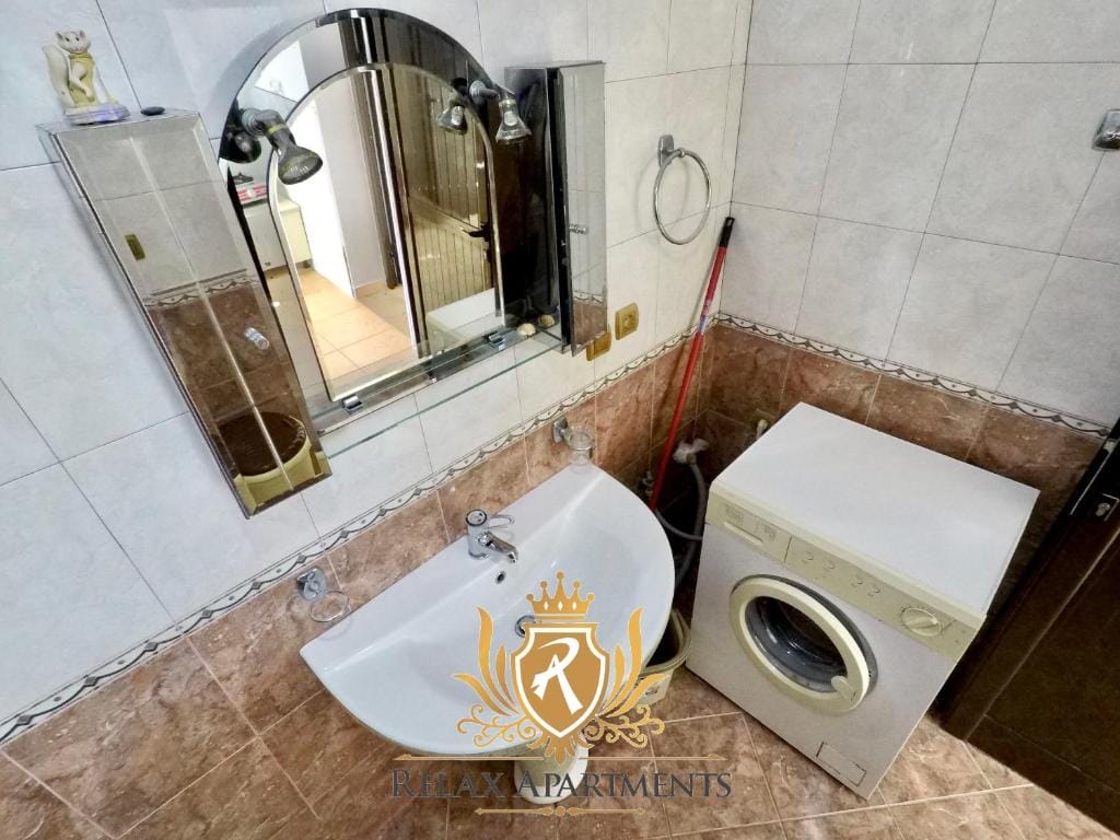 Paradise Palm Beach Apartment in Sarande Sarandë_12