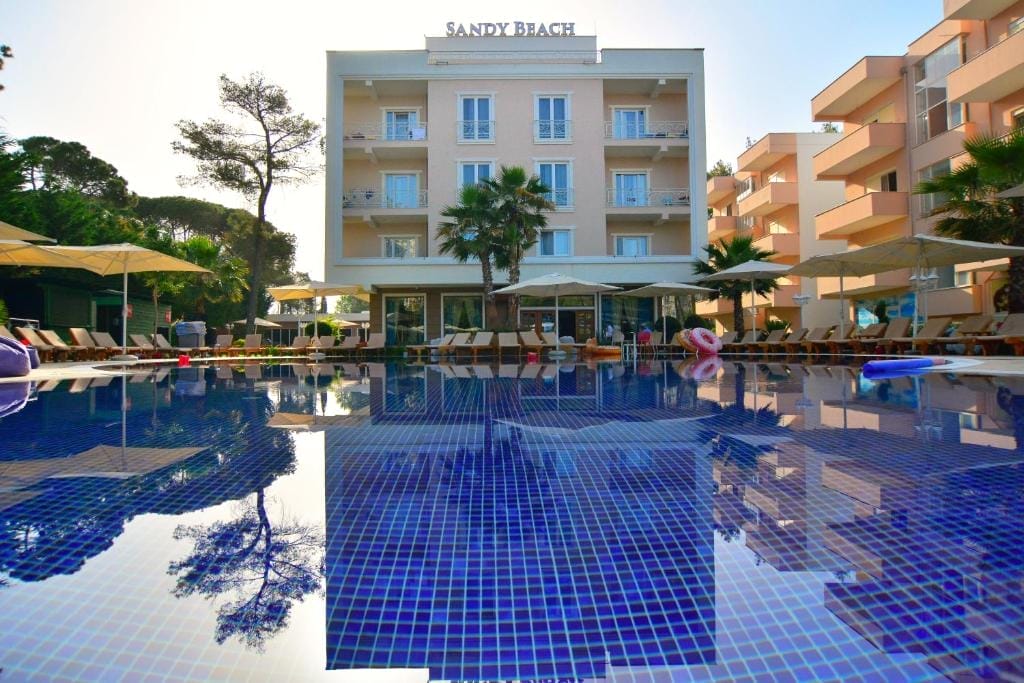 Sandy Beach Resort Golem_1