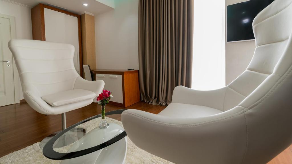 Deluxe & Executive SPA by Rafaelo Shëngjin_12