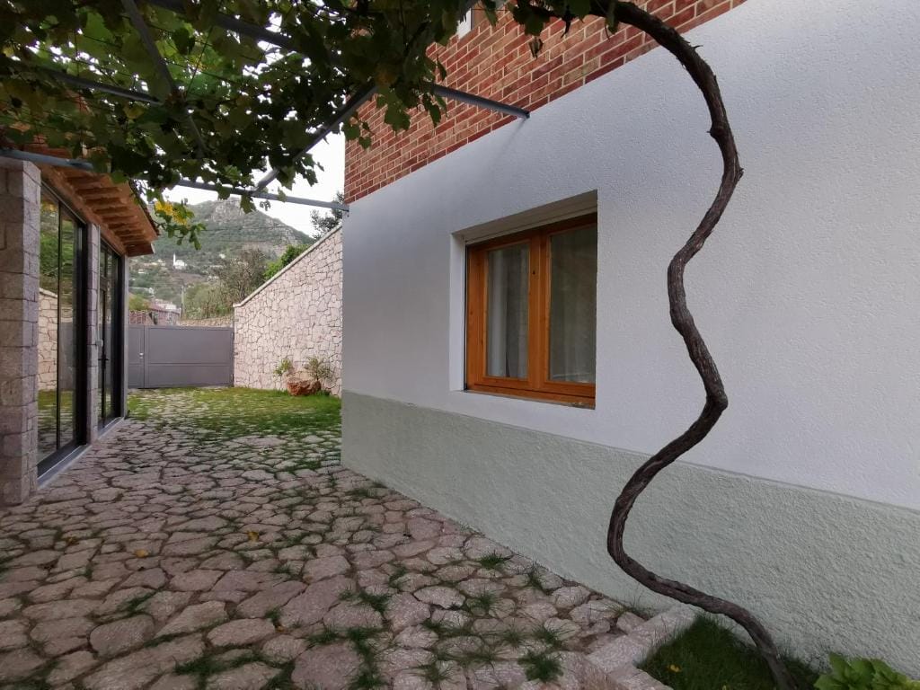 VILA RIRA - Rrajcë