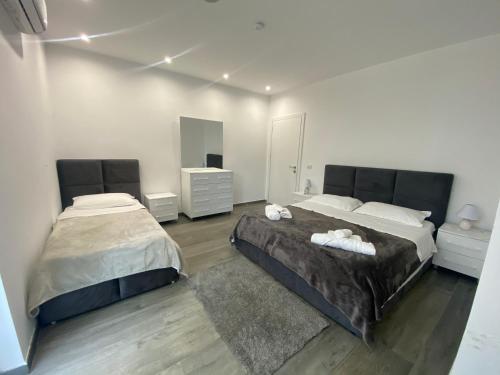 White Beach Villa 1 - Luxury Velipojë_10