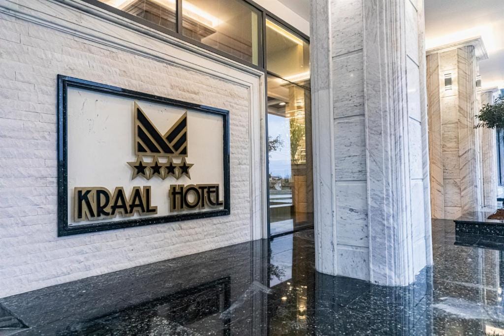 Kraal Hotel Vlore Vlorë_10