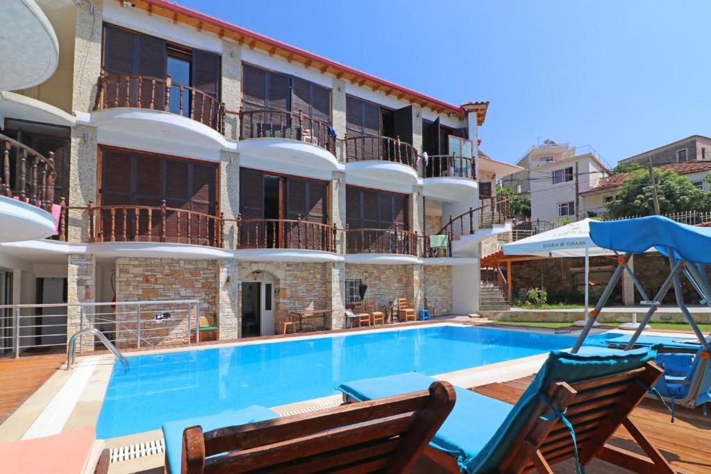 Vila Mateus Himare_3