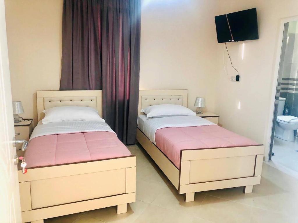 R HOTEL Çorovodë_2