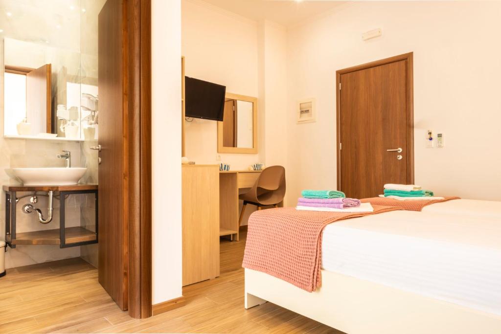 sofia's cozy rooms Himare_5