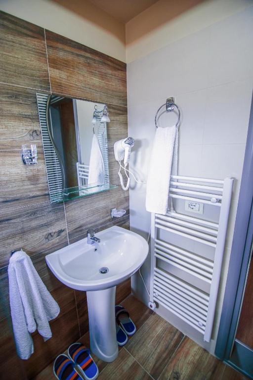 SAHATI Hotel & Restaurant Korçë_6
