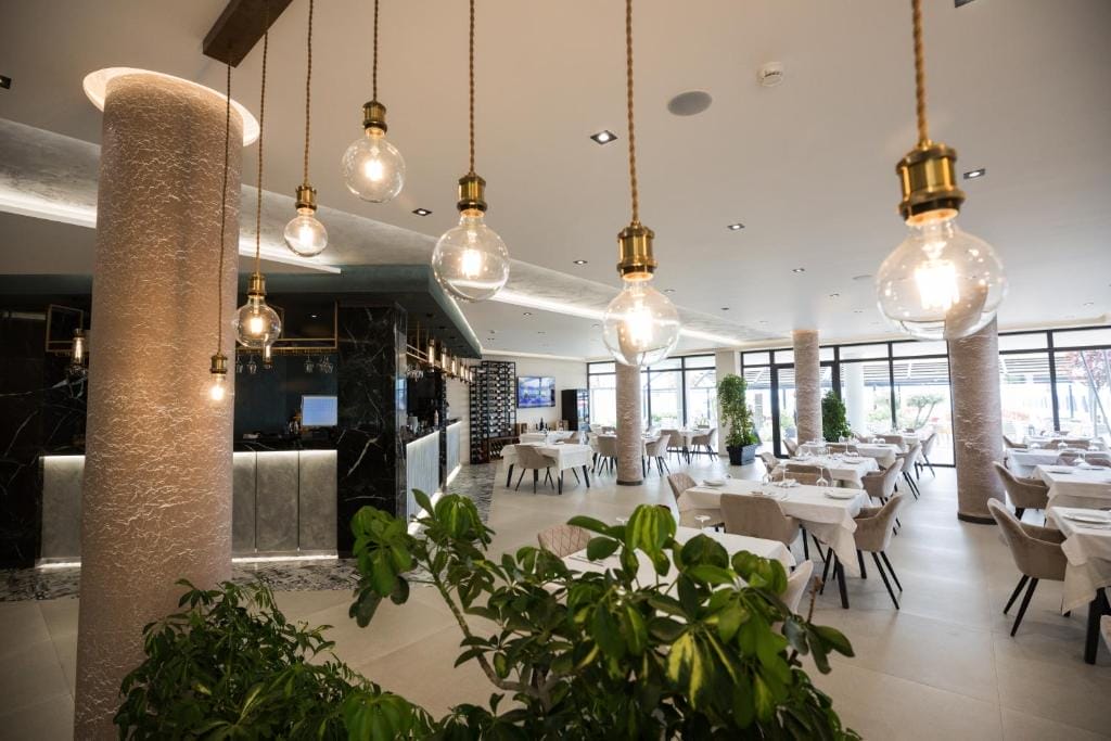 Mirage Hotel Golem_3