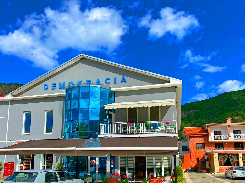 Hotel Demokracia Fushe-Arrez_9