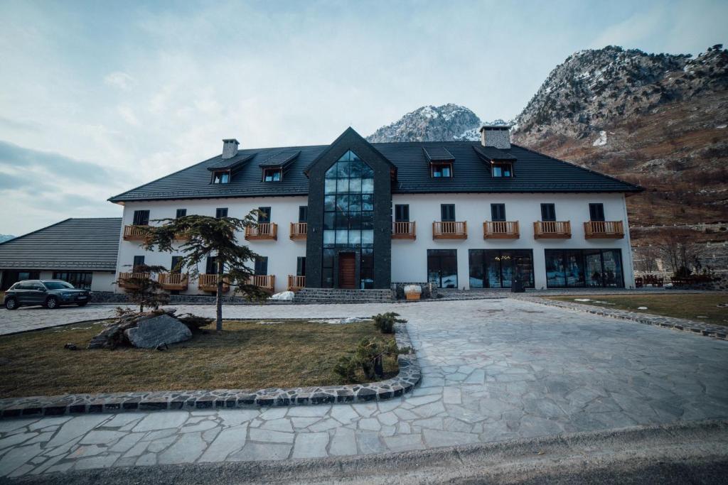 Hotel Kulla e Bajraktarit Bogë_7