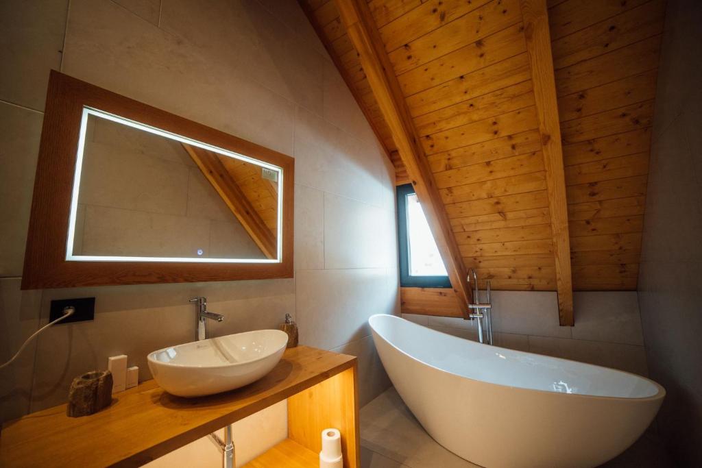 Hotel Kulla e Bajraktarit Bogë_13