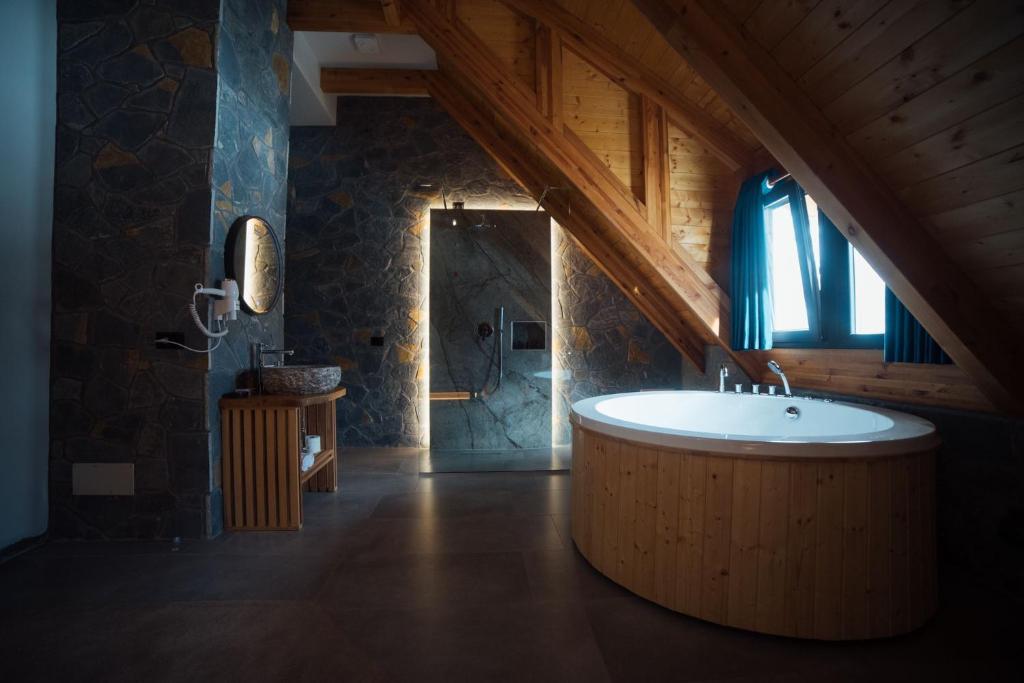 Hotel Kulla e Bajraktarit Bogë_1