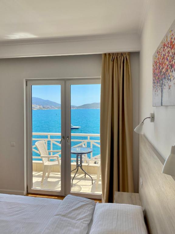 Sun N Blue Hotel Sarandë_3