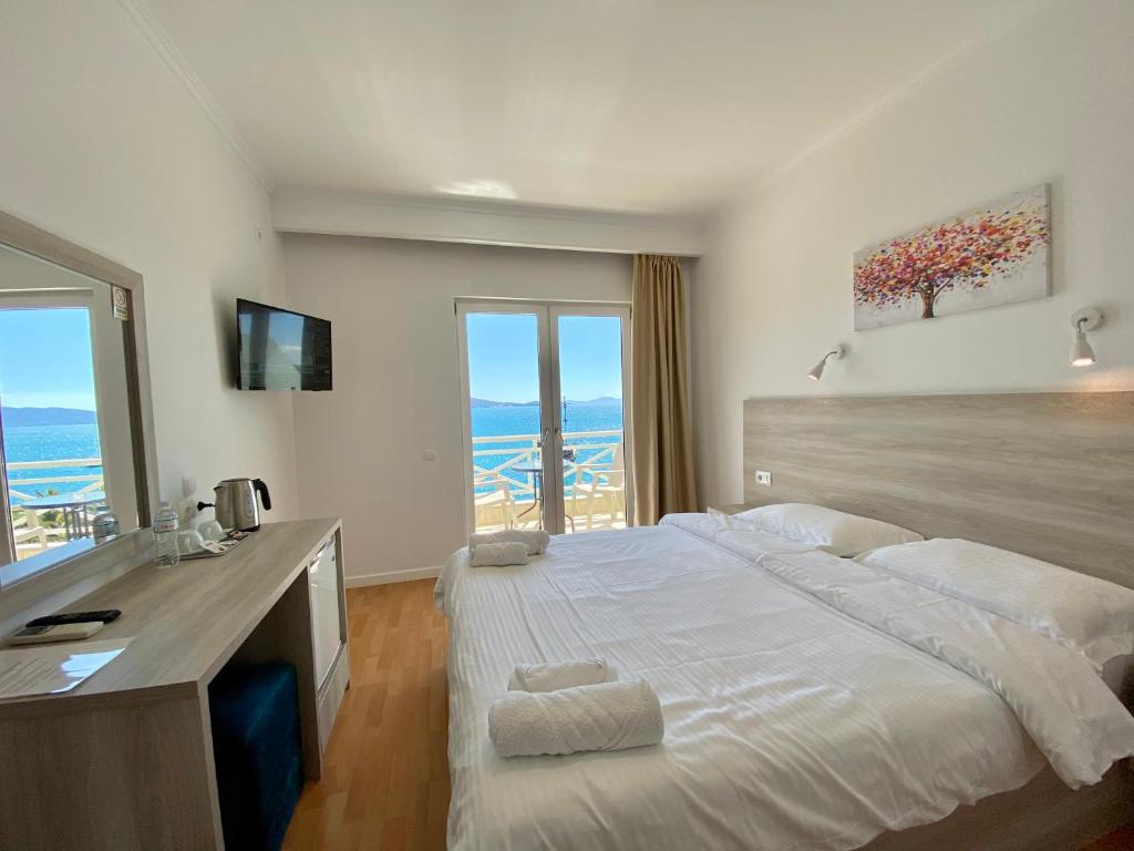 Sun N Blue Hotel Sarandë_8