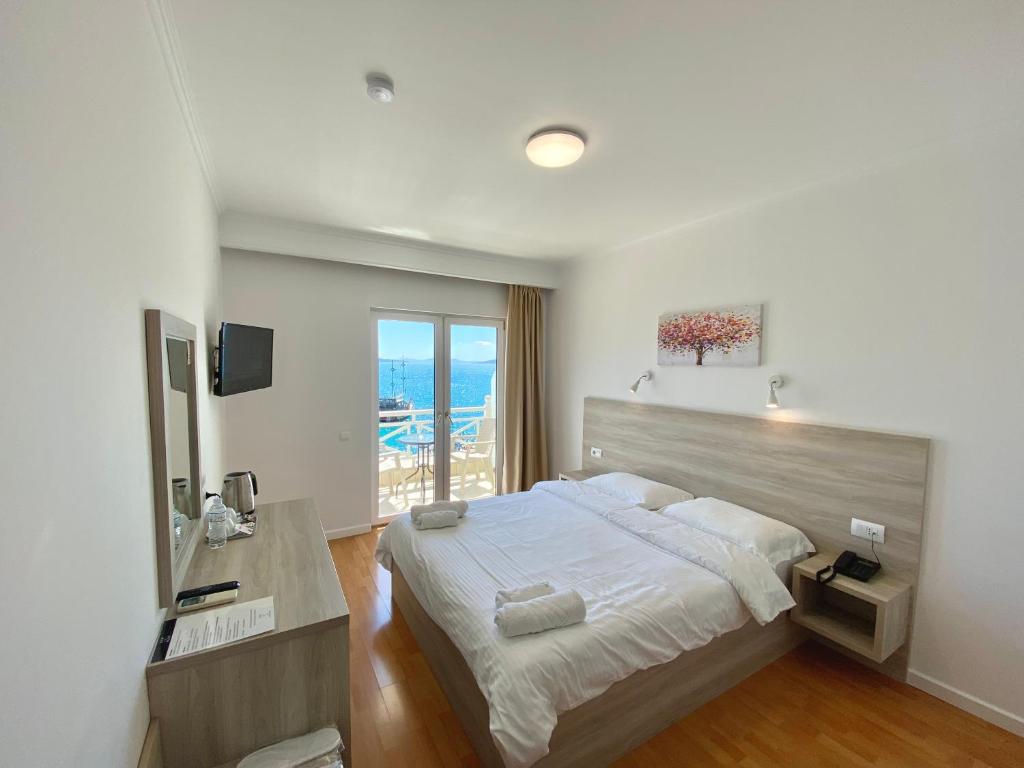Sun N Blue Hotel Sarandë_9