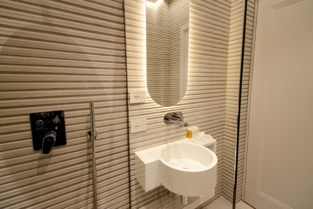 The Crown Boutique Hotel & SPA Tirana_12