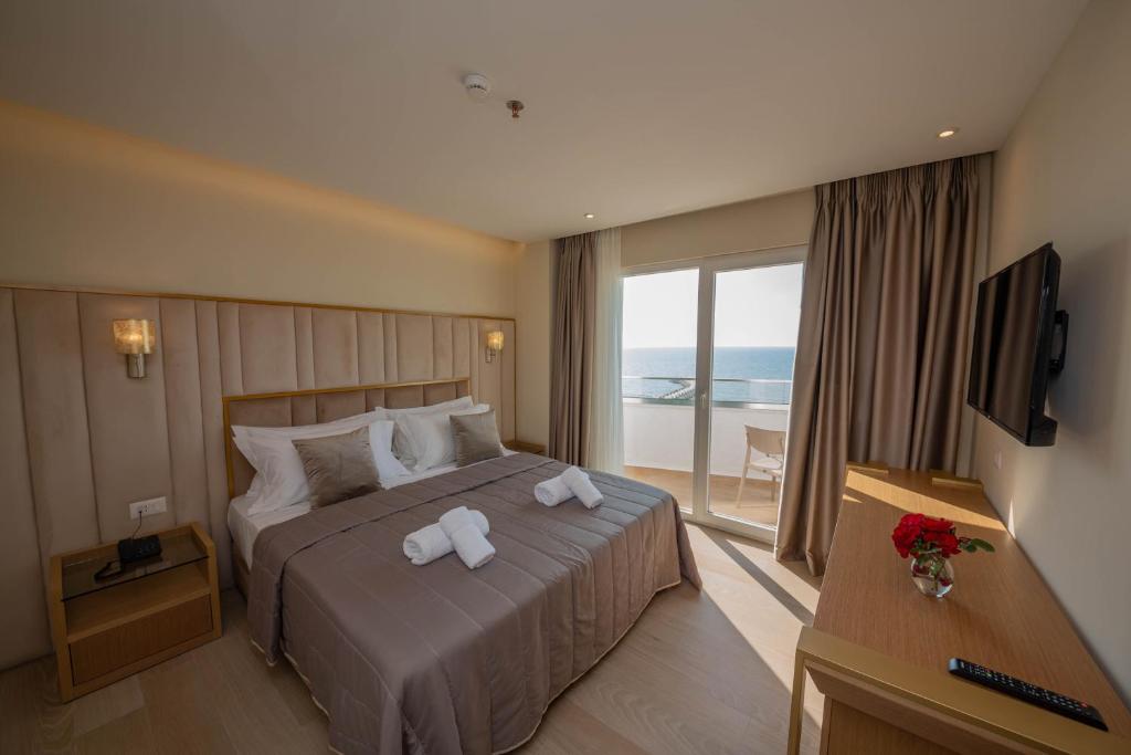 Merar Hotel Golem_2