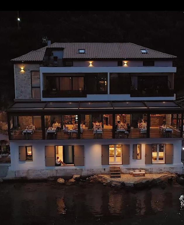 Artis Blue Relax Himare_1