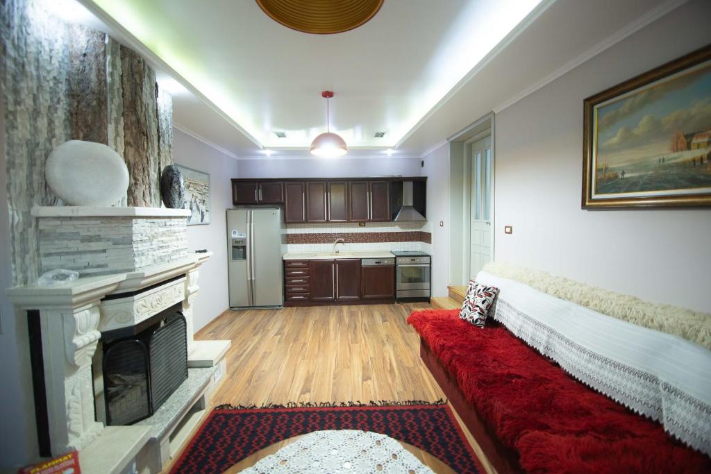 Vila Mariss Korçë_2
