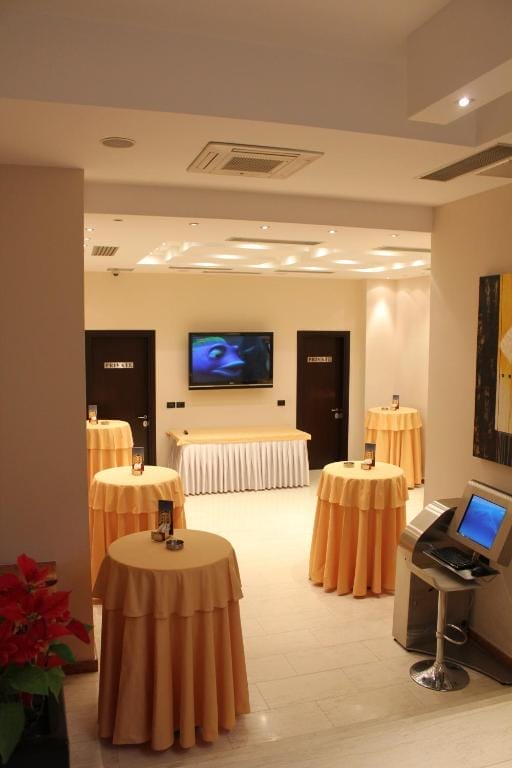 MonarC Hotel Tirana_4