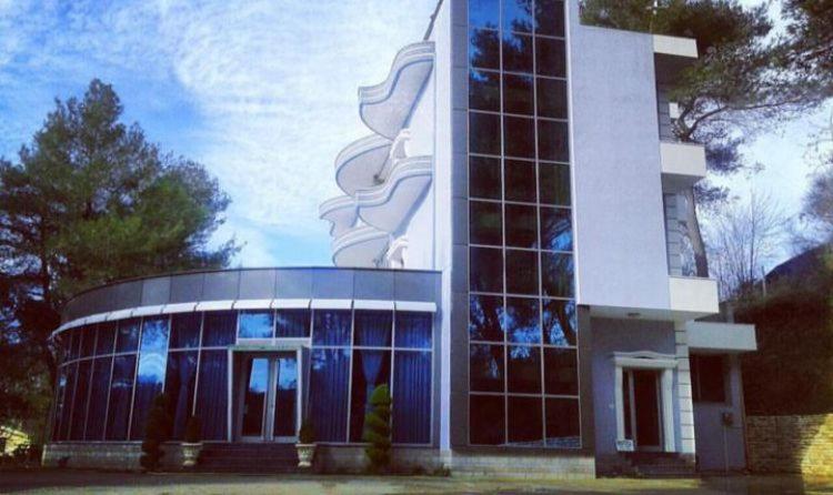 Kodra E Gjelber Hundëkuq_1