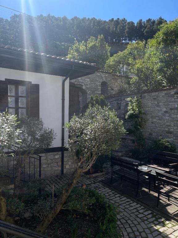 Hotel Mangalemi Berat_6