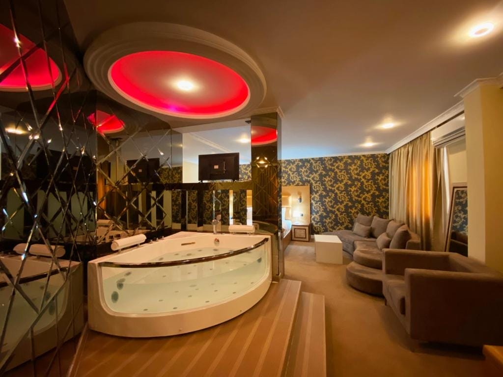 Hotel Deluxe Tirana_2
