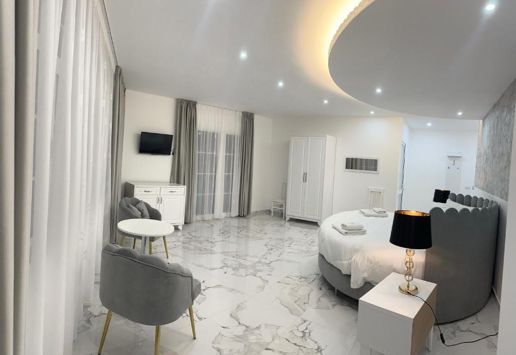 UJVARA HOTEL Golem_12