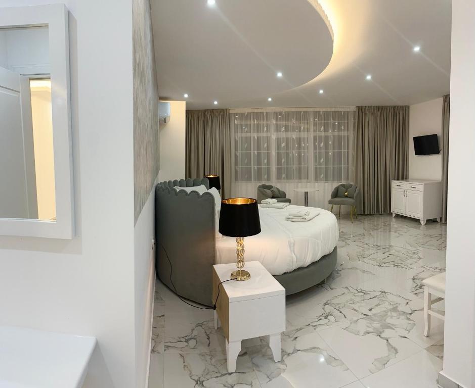 UJVARA HOTEL Golem_10