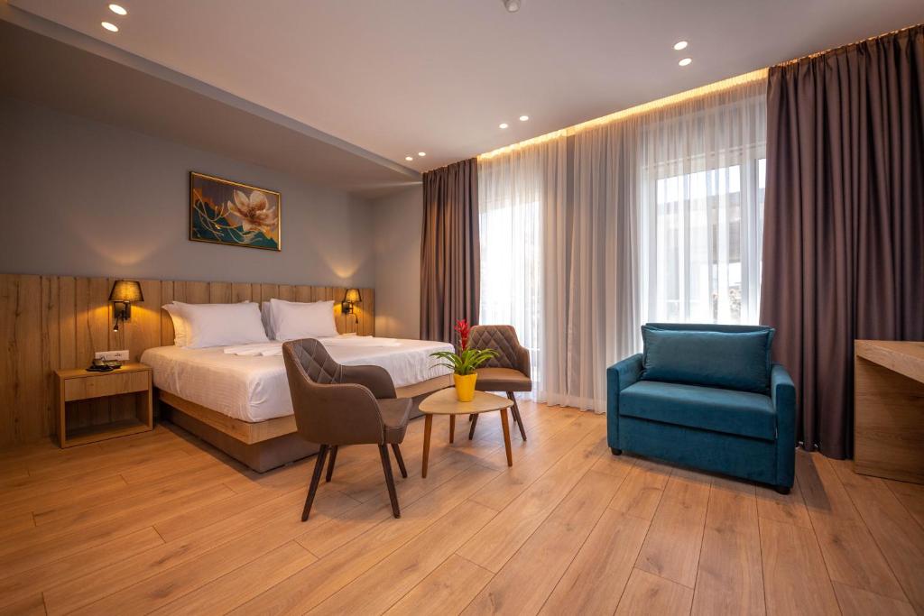Azure Inn Hotel Sarandë_2