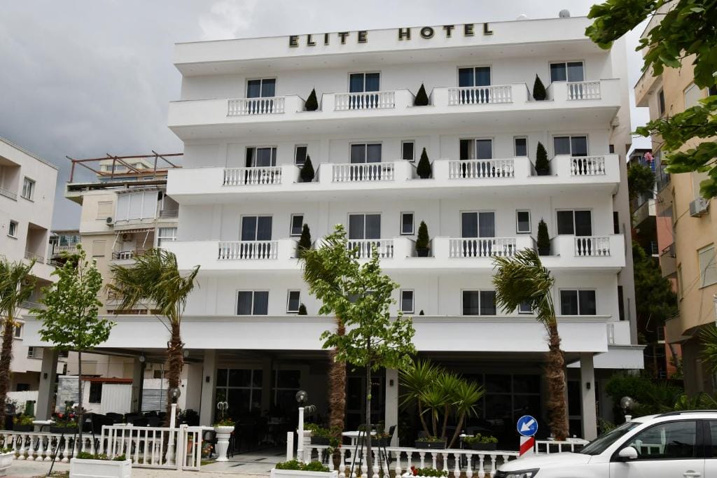 Hotel Elite Golem_1