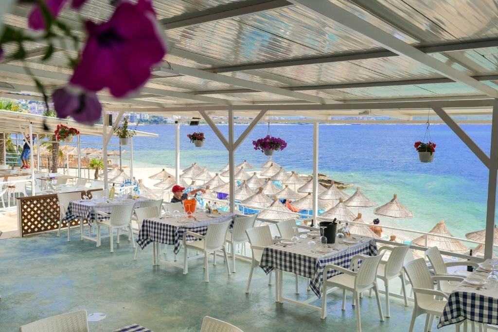 Suites Oceanic Overview Sarandë_5