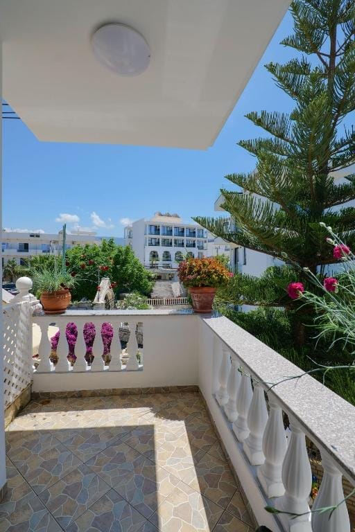 Vila Vasili Ksamil_6