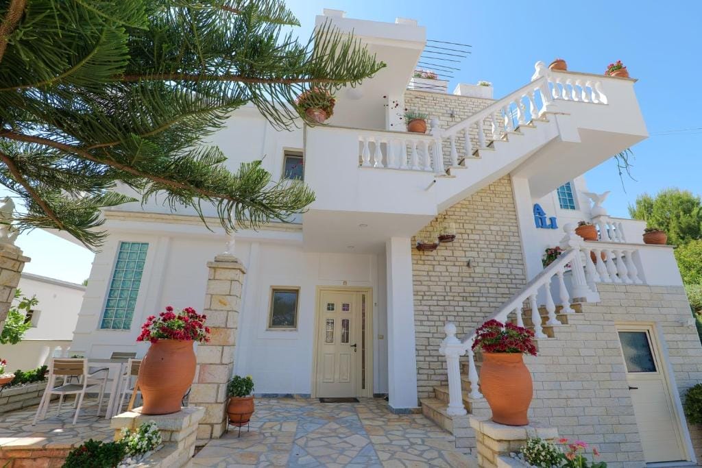 Vila Vasili Ksamil_7