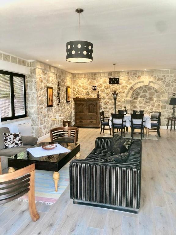Rahoni Park & Suites Dhërmi_4