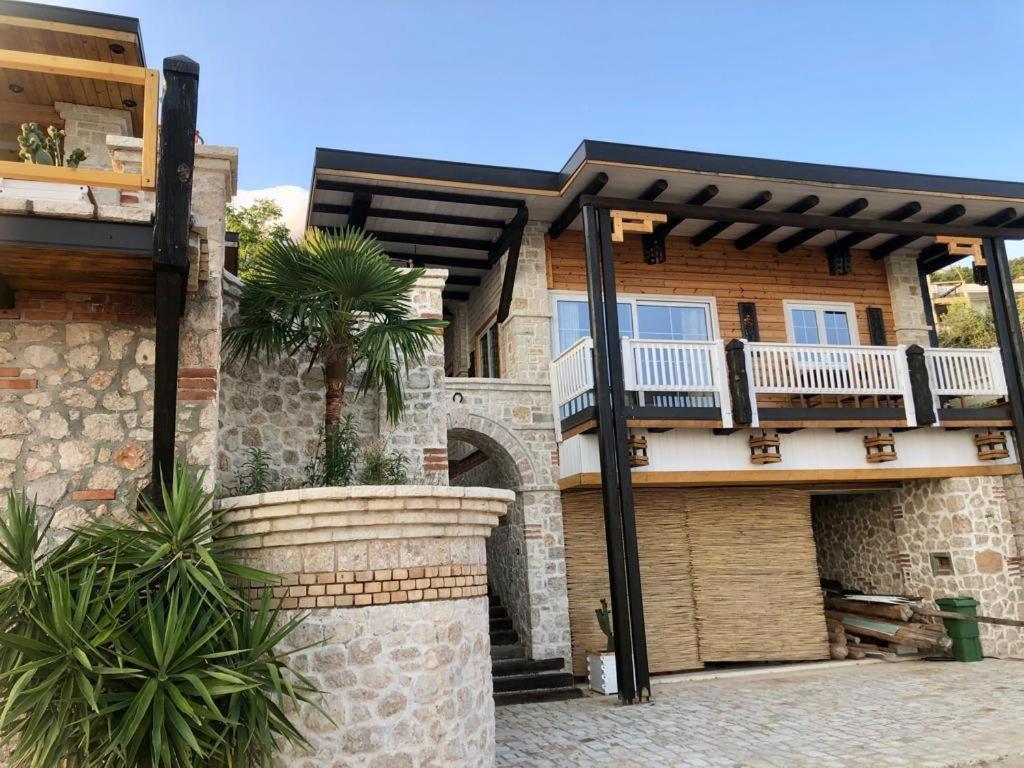 Rahoni Park & Suites Dhërmi_6